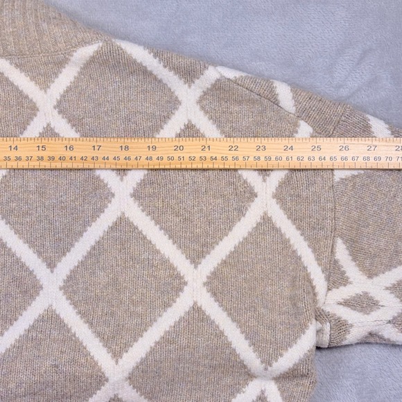 Abercrombie & Fitch Argyle V Neck Sweater Taupe White Women's XL Preppy Cozy - Picture 10 of 13